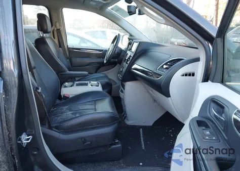 2012 Chrysler Town & Country Touring-L z USA, uszkodzony, nr VIN 2C4RC1CG8CR338947